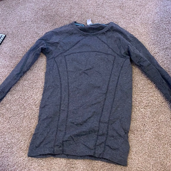 Ivviva gray long sleeve - Picture 1 of 2